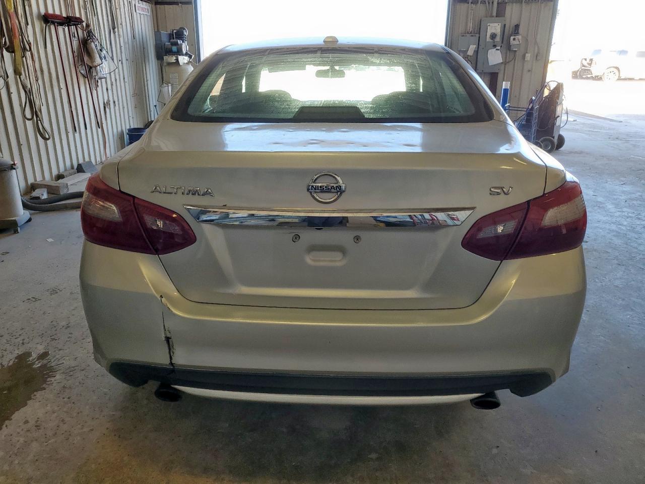 2018 Nissan Altima 2.5 - Image 6