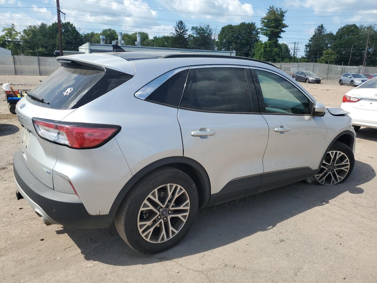 2020 Ford Escape Sel - Фото 3