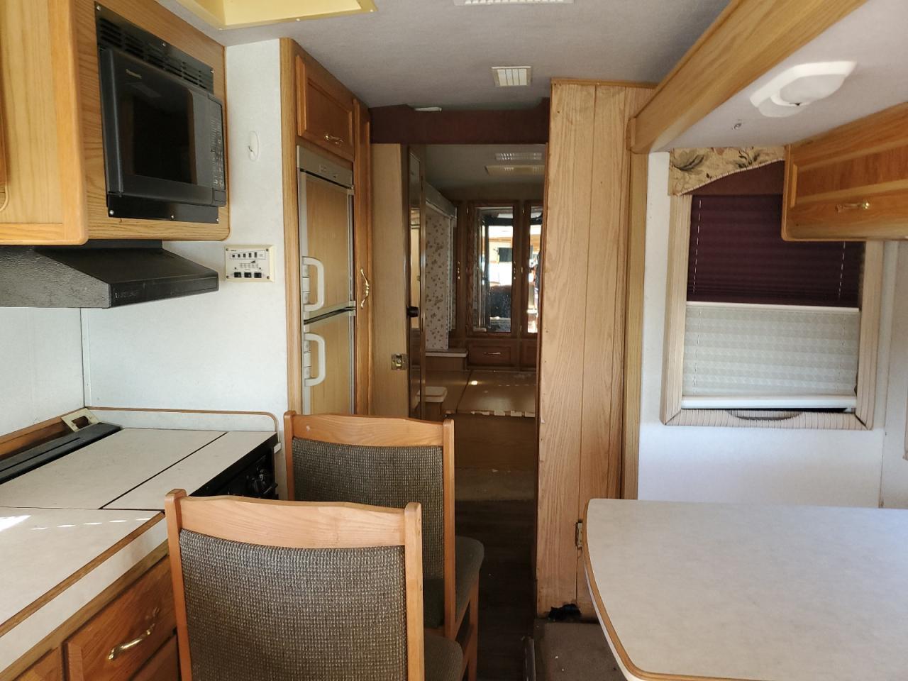 1999 Ford Motorhome Chassis Recreational Vehicle - Фото 6