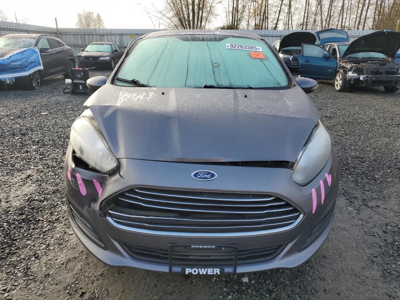 2014 Ford Fiesta Se - Image 5