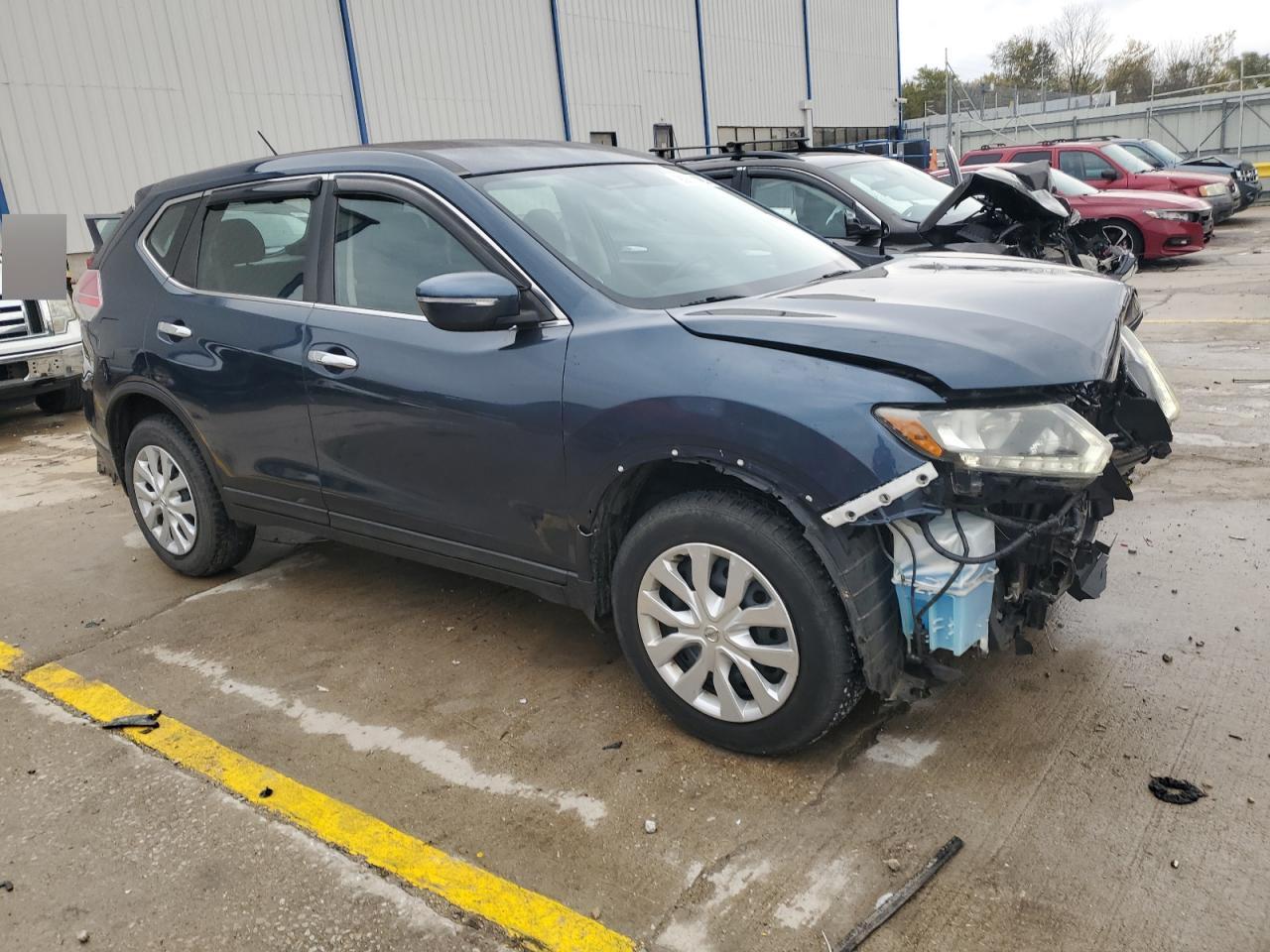 2015 Nissan Rogue S - Фото 4