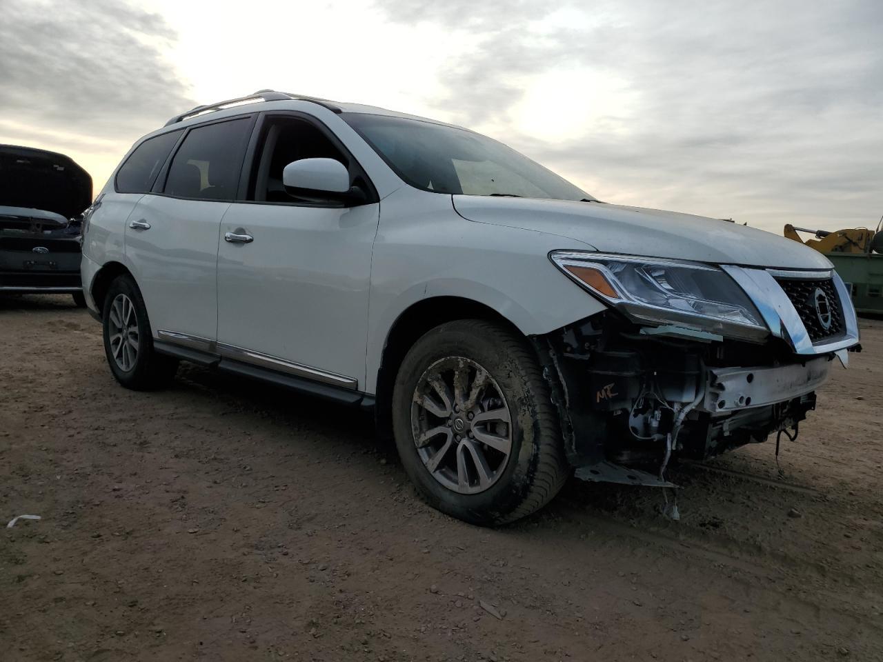 2015 Nissan Pathfinder S - Фото 4