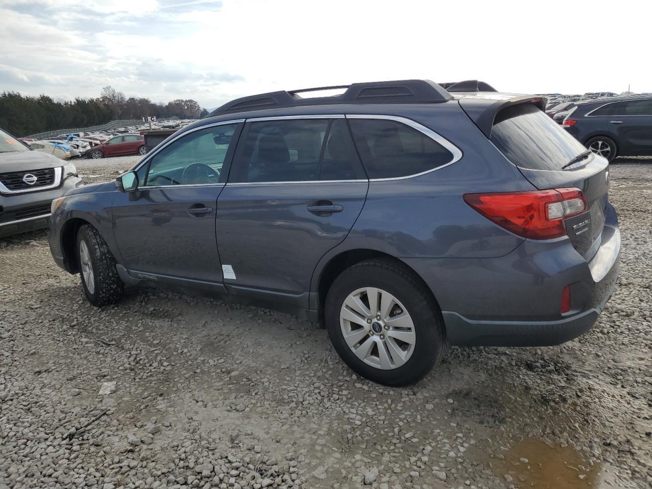 2017 Subaru Outback 2.5I Premium - Фото 2