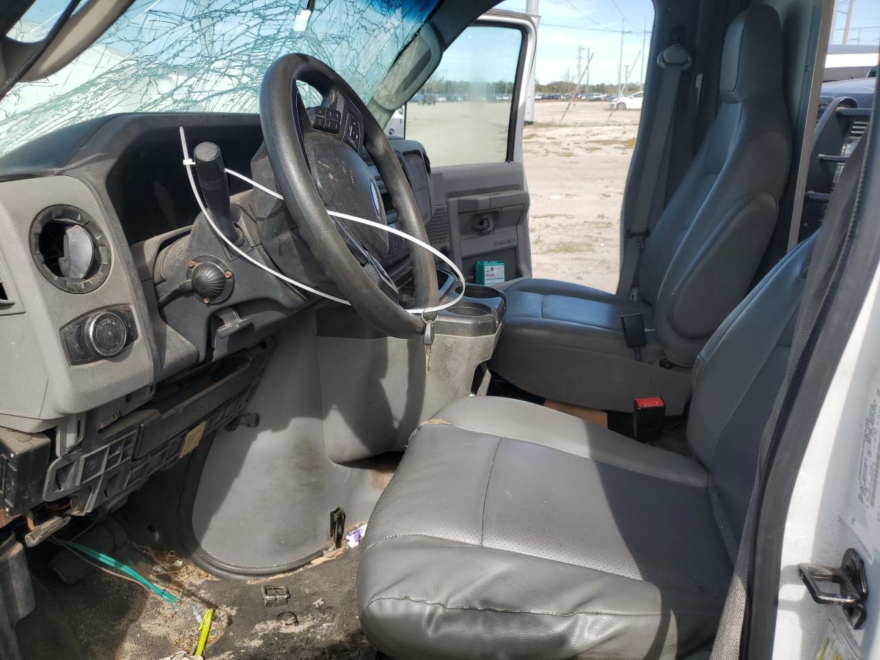 2021 Ford E350 Delivery Truck - Image 7