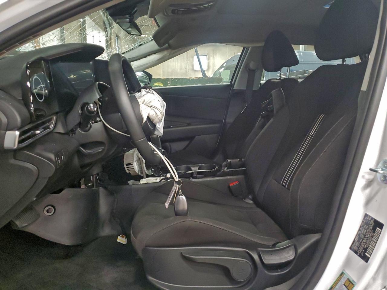 2025 Hyundai Elantra Sel - Фото 7
