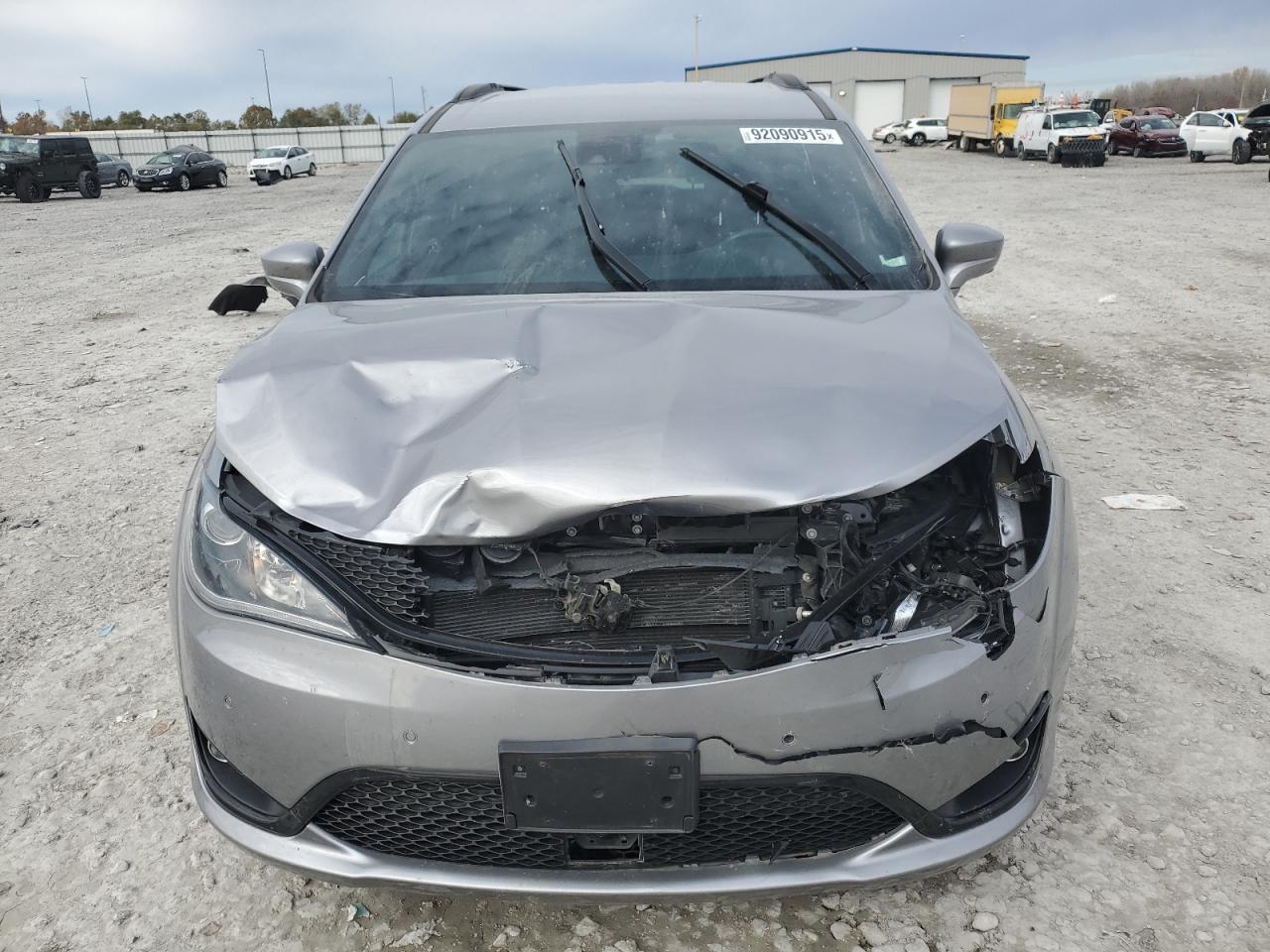 2018 Chrysler Pacifica Touring L Plus - Image 5