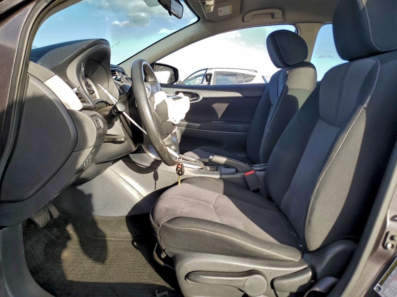 2014 Nissan Sentra S - Фото 7