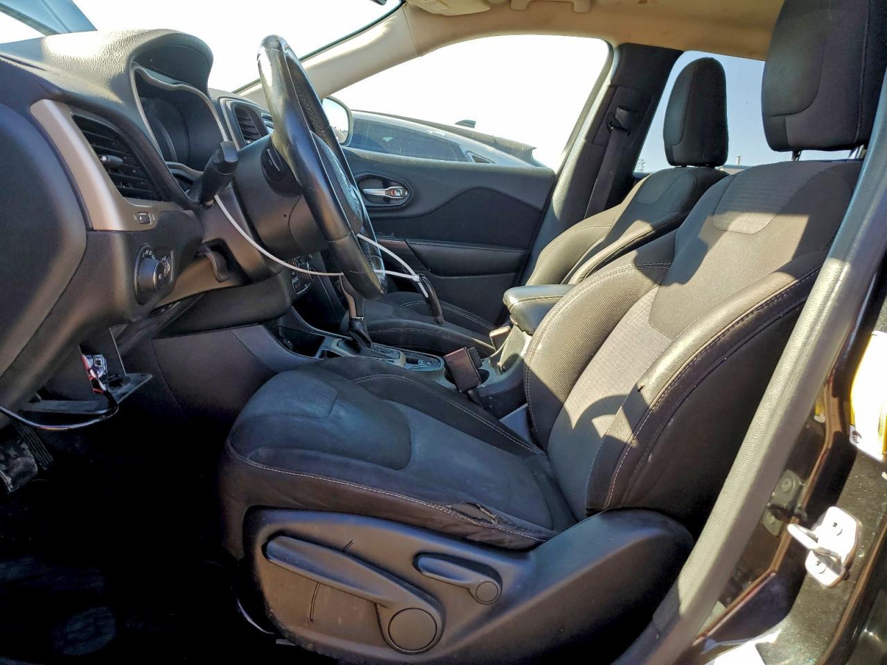 2015 Jeep Cherokee Latitude - Image 7