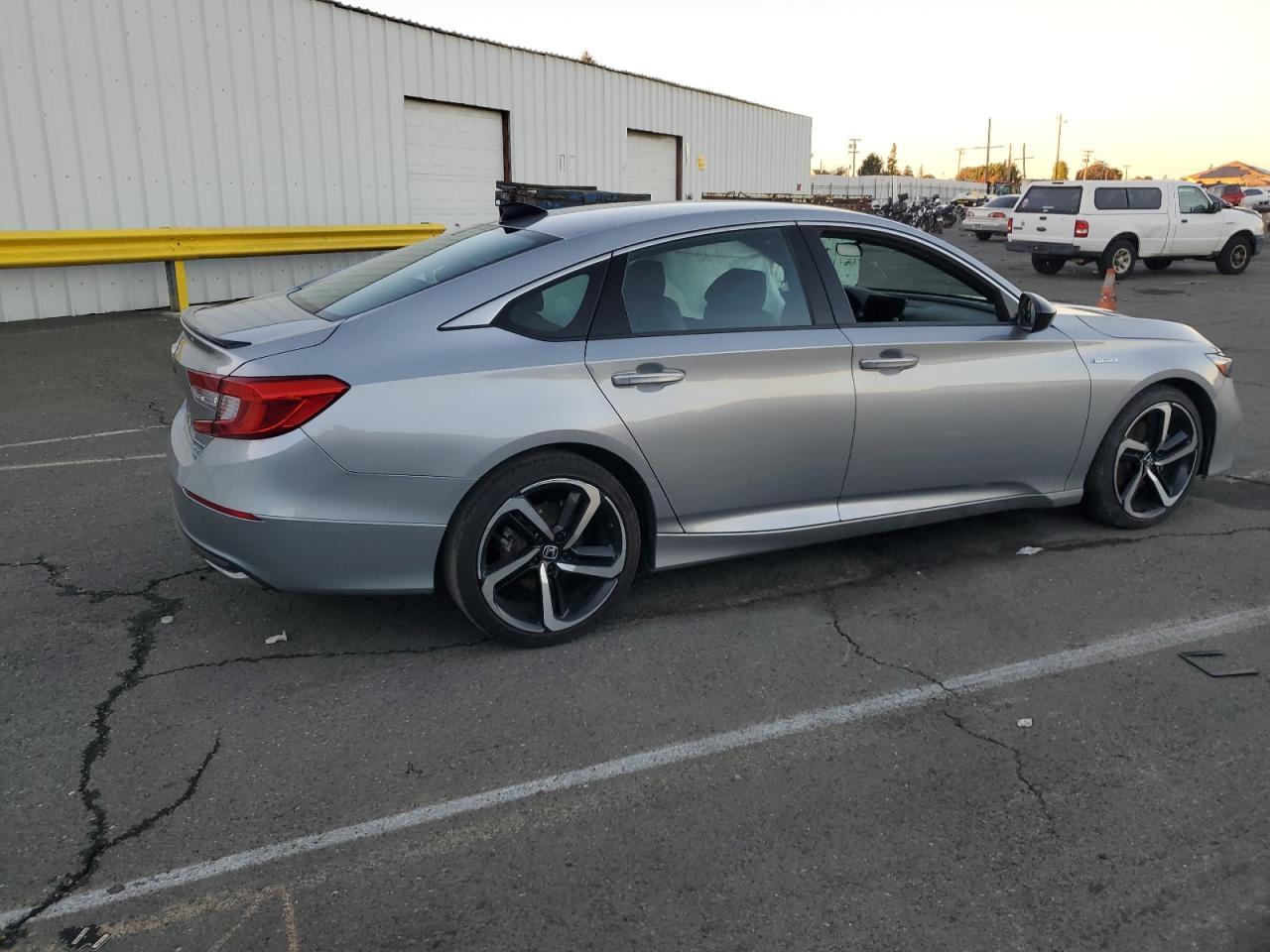 2022 Honda Accord Hybrid Sport - Фото 3