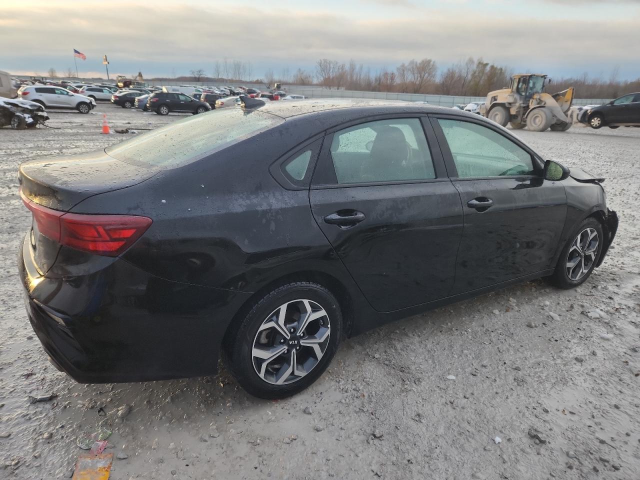 2019 Kia Forte Lxs - Image 3