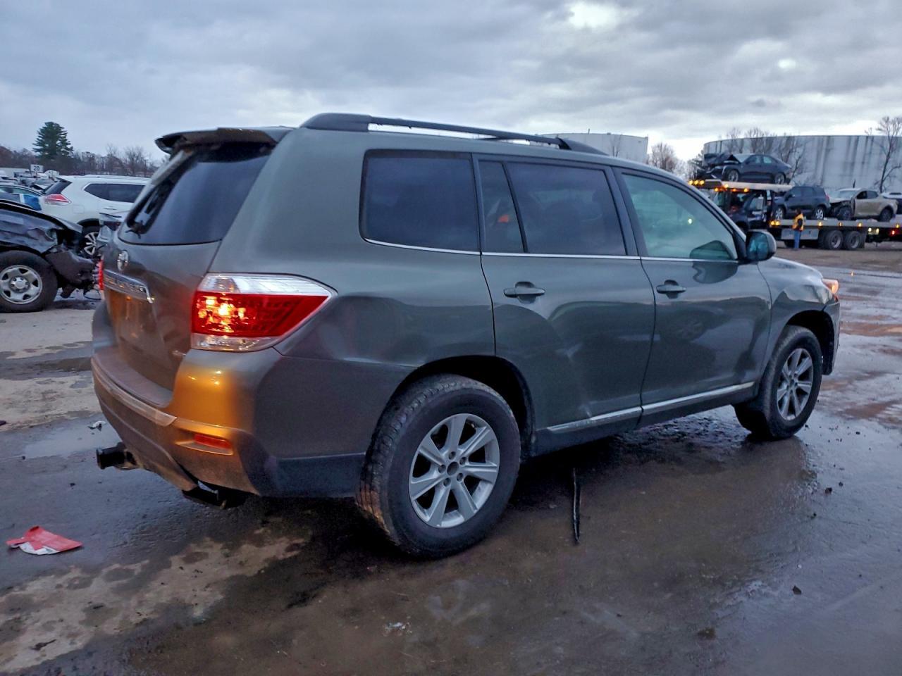 2011 Toyota Highlander Base - Фото 3