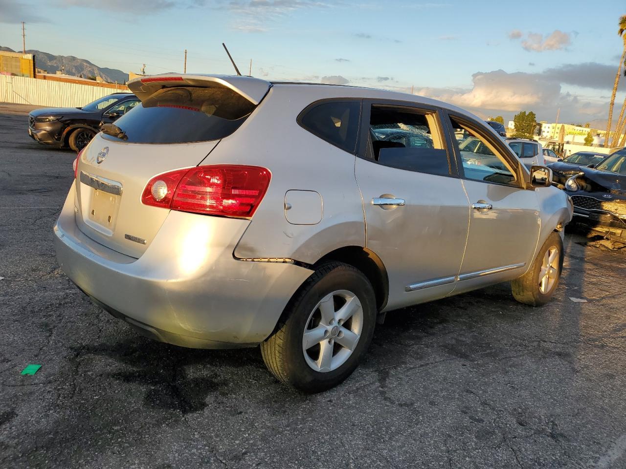 2013 Nissan Rogue S - Фото 3
