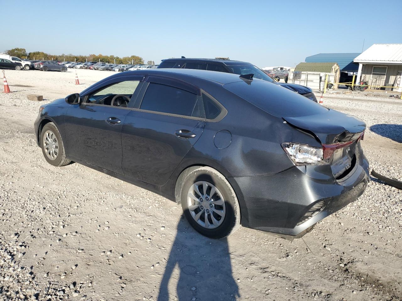 2022 Kia Forte Fe - Image 2