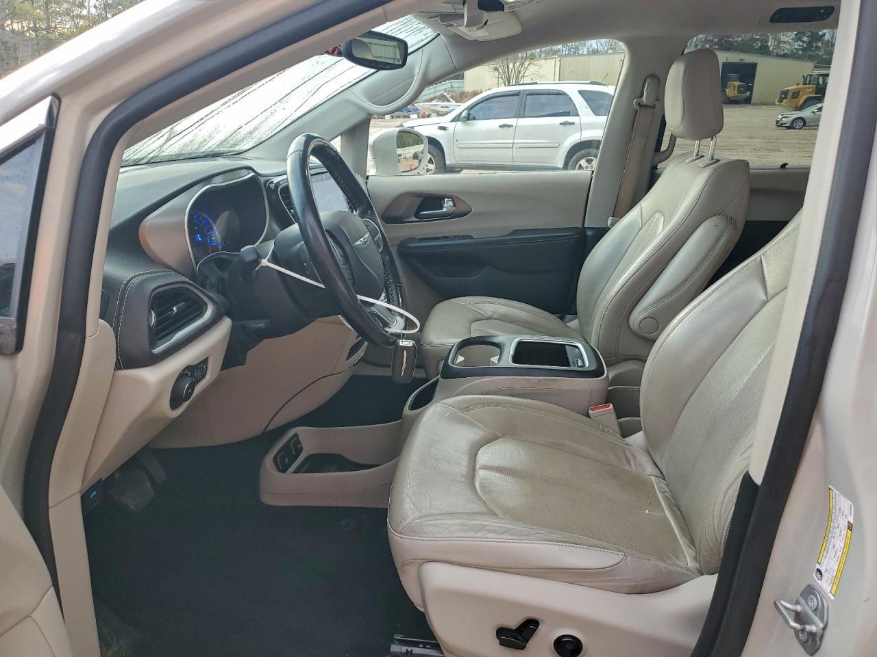 2021 Chrysler Pacifica Hybrid Touring L - Фото 7