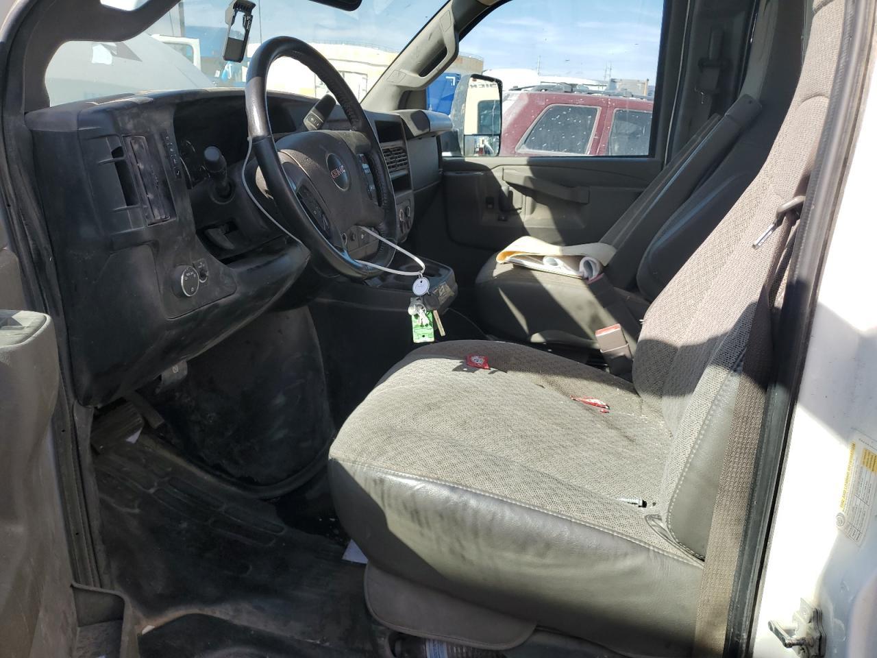 2023 GMC Savana Cutaway G3500 - Image 7