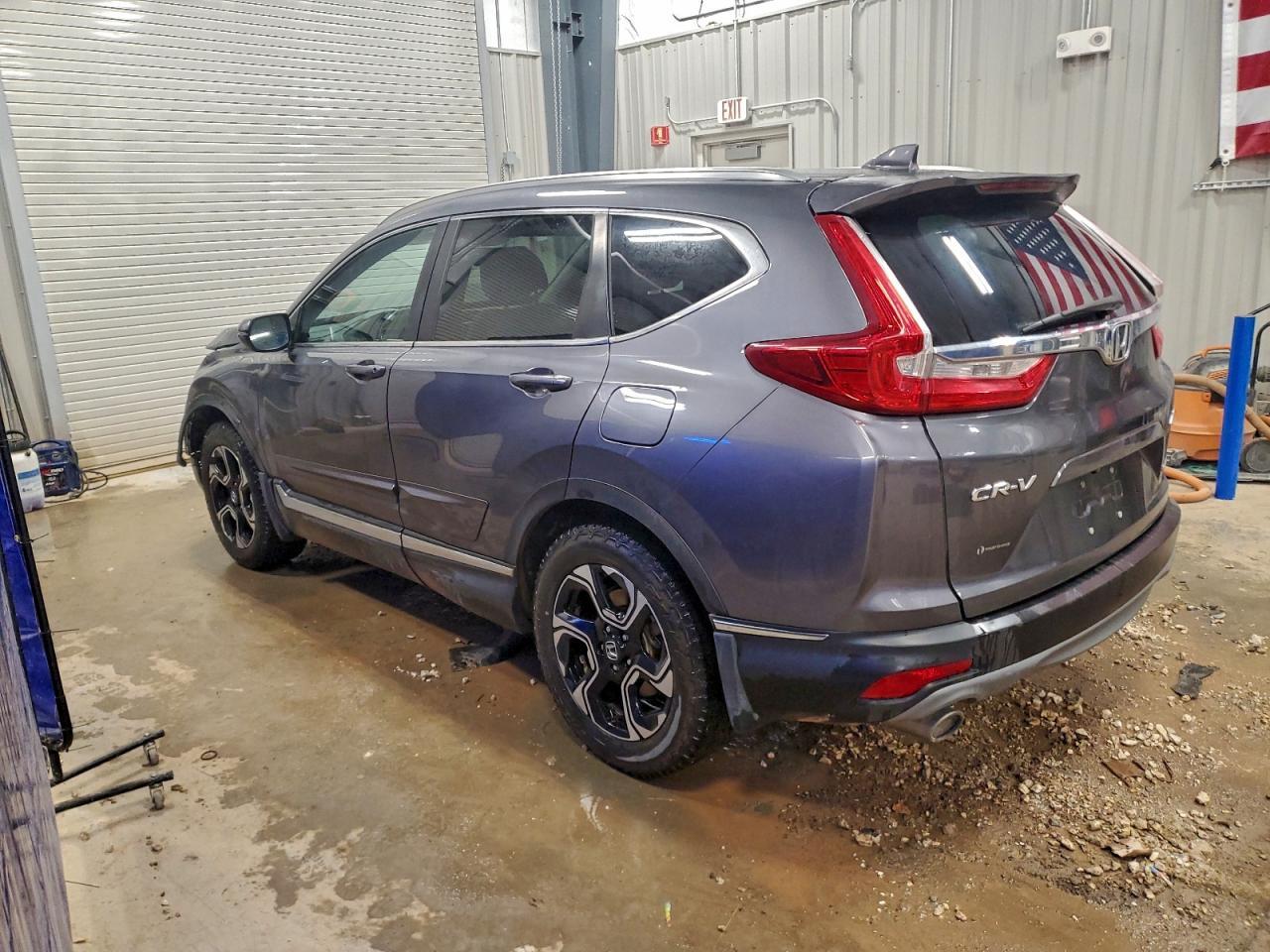 2017 Honda Cr-V Touring - Image 2