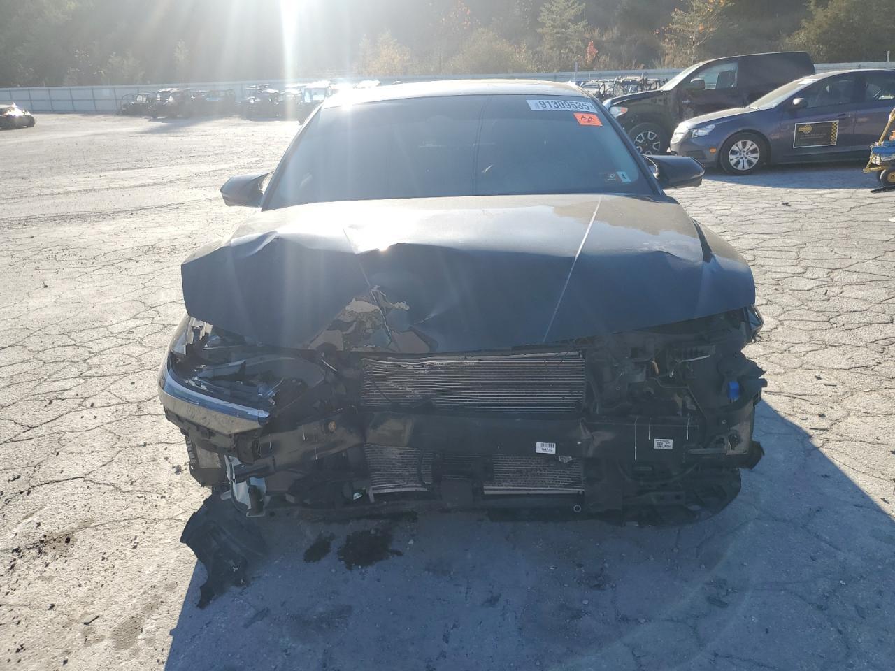 2024 Hyundai Elantra Limited - Image 5