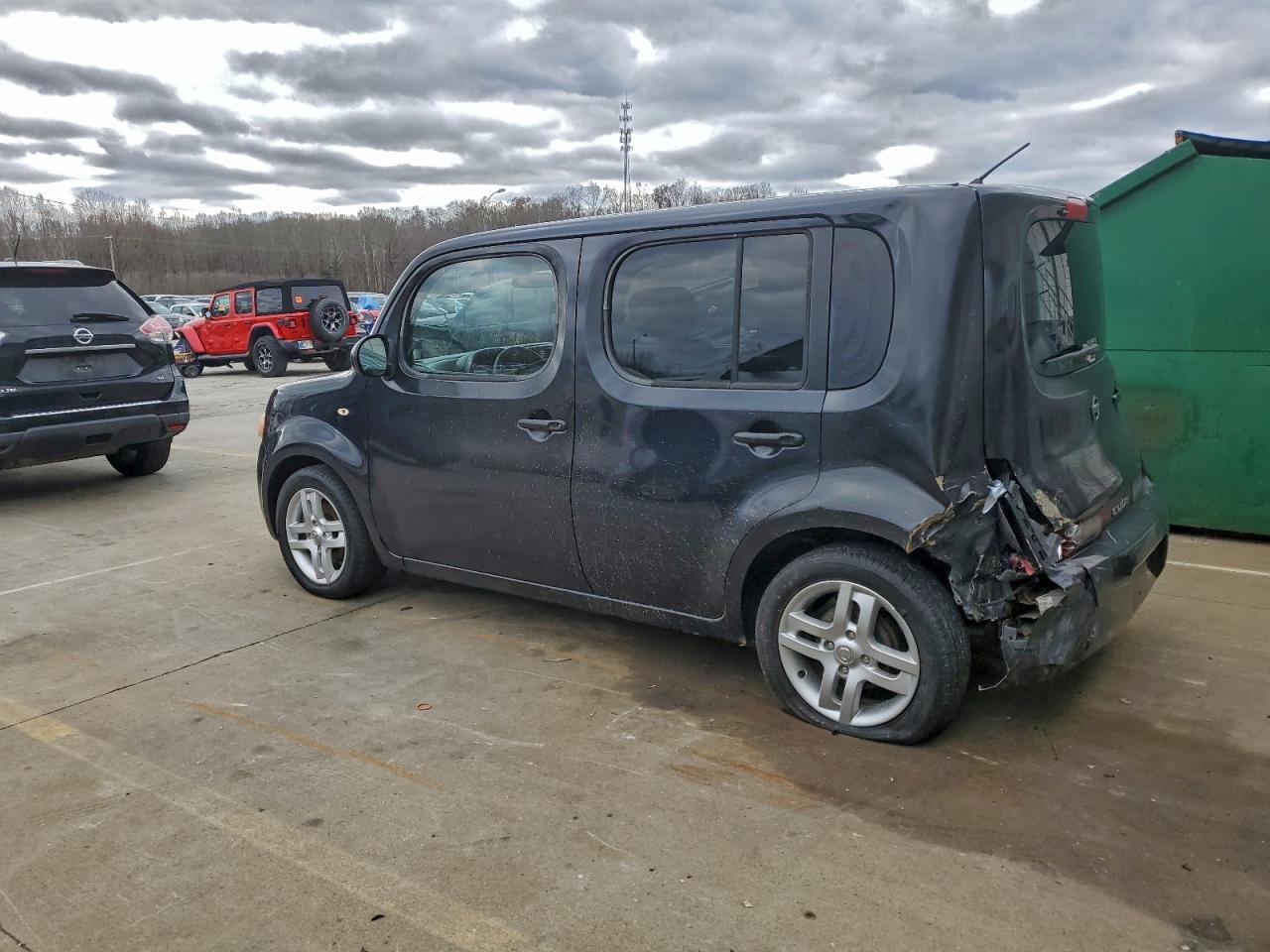 2010 Nissan Cube - Фото 2