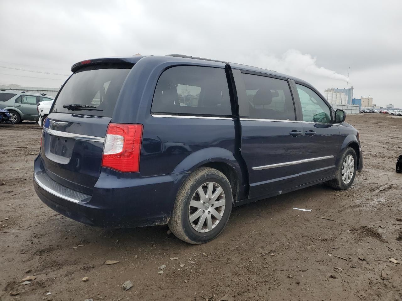 2014 Chrysler Town & Country Touring - Фото 3