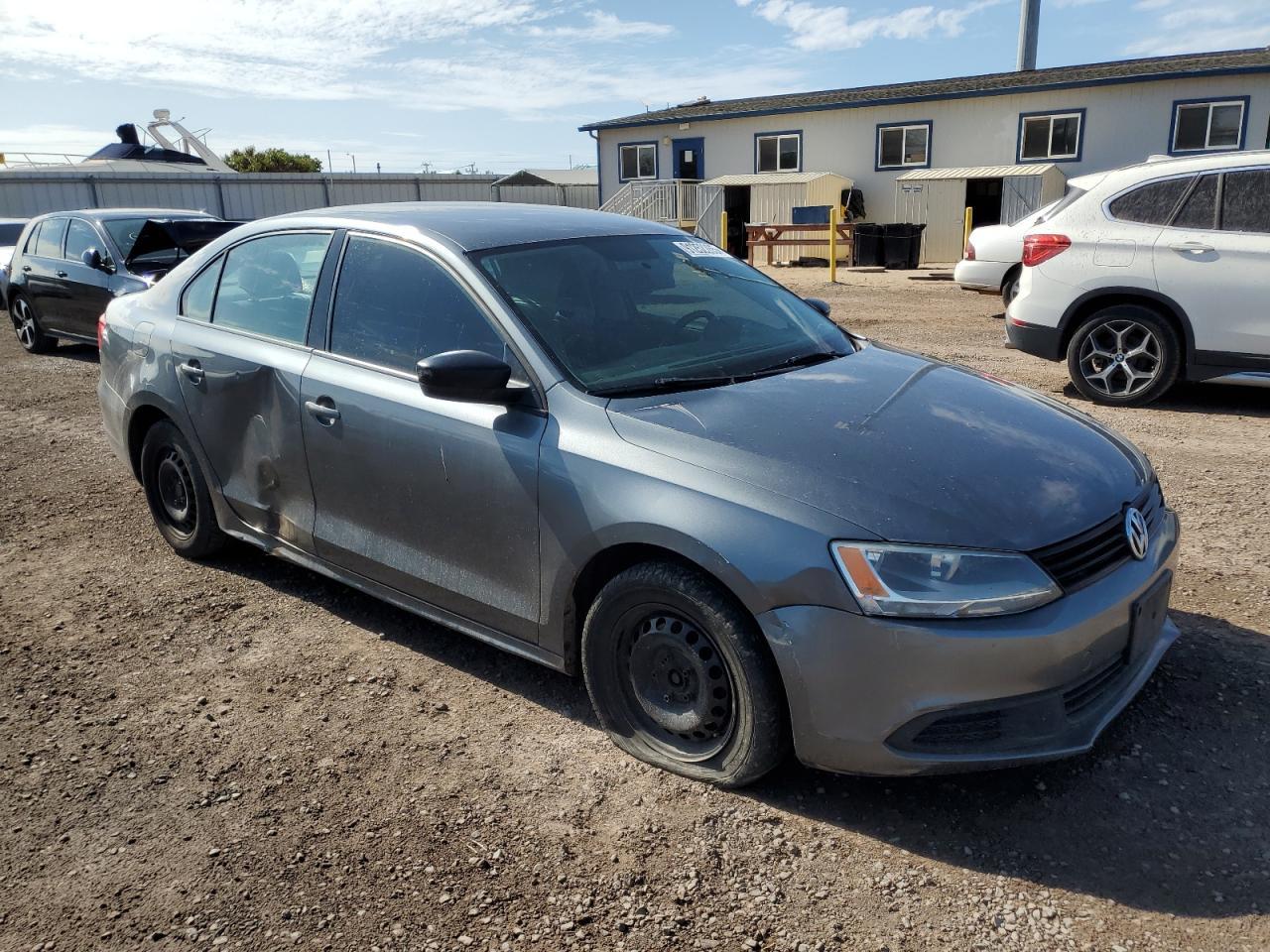 2014 Volkswagen Jetta - Image 4