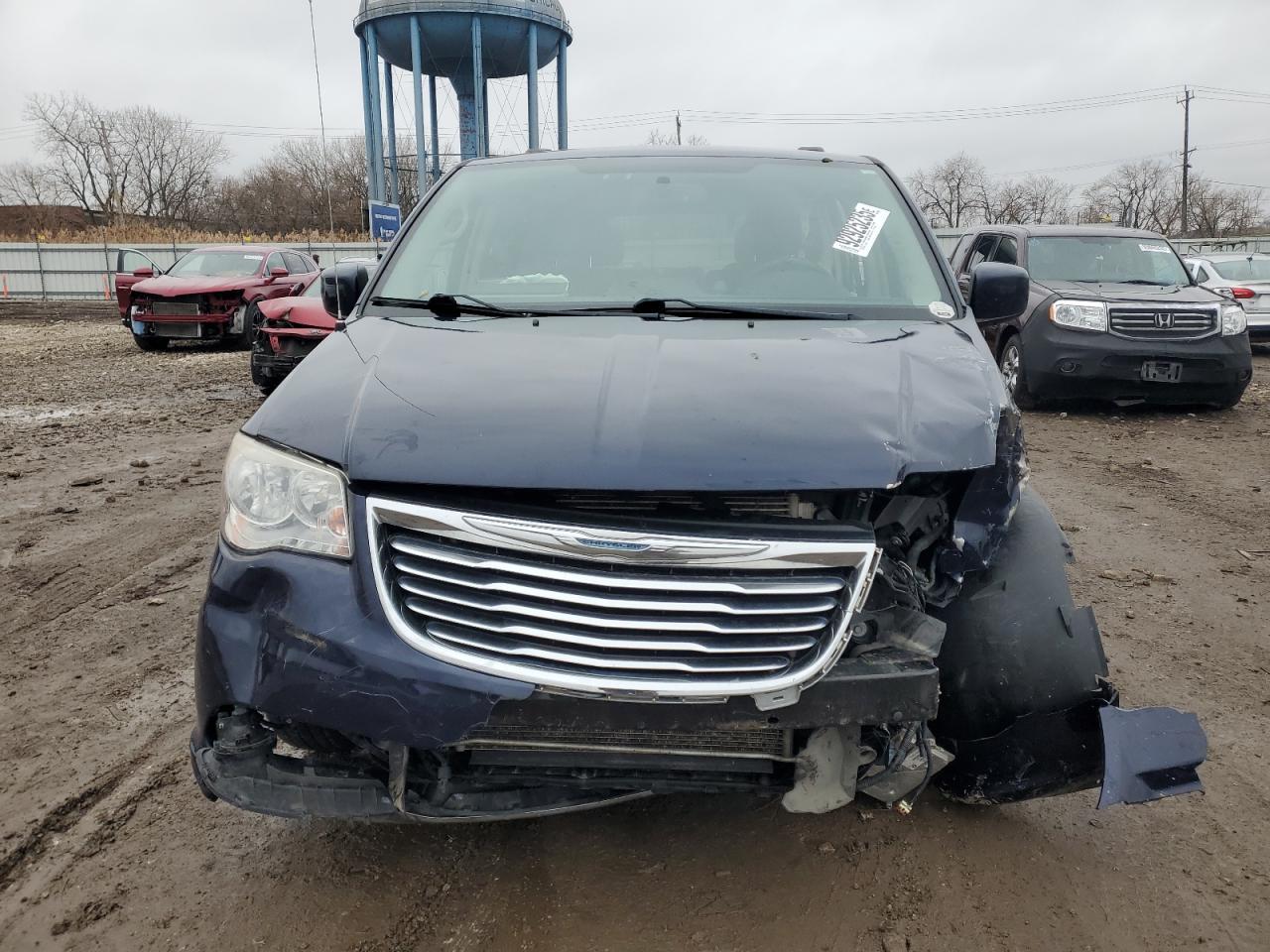 2014 Chrysler Town & Country Touring - Фото 5