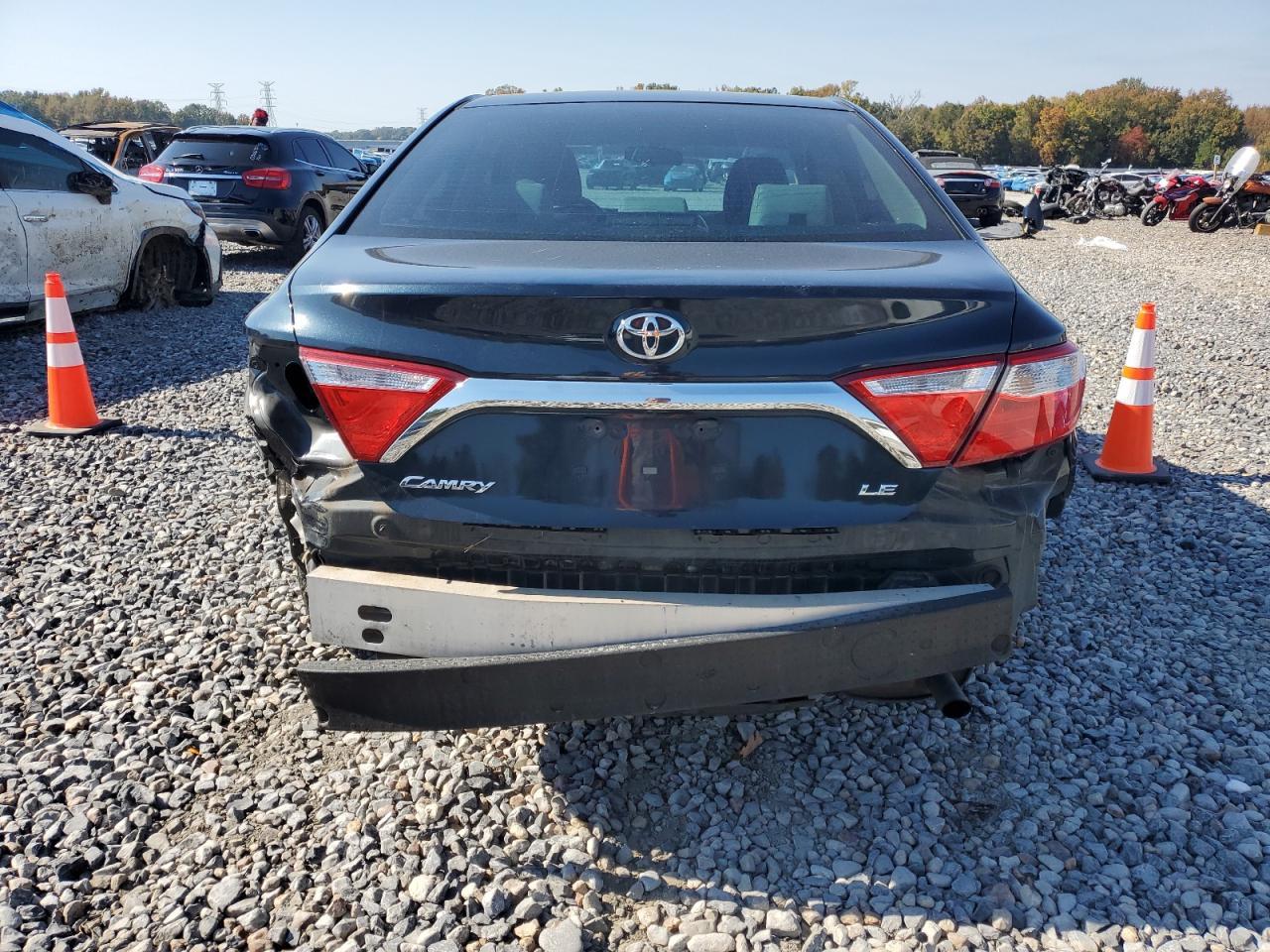 2016 Toyota Camry Le - Image 6