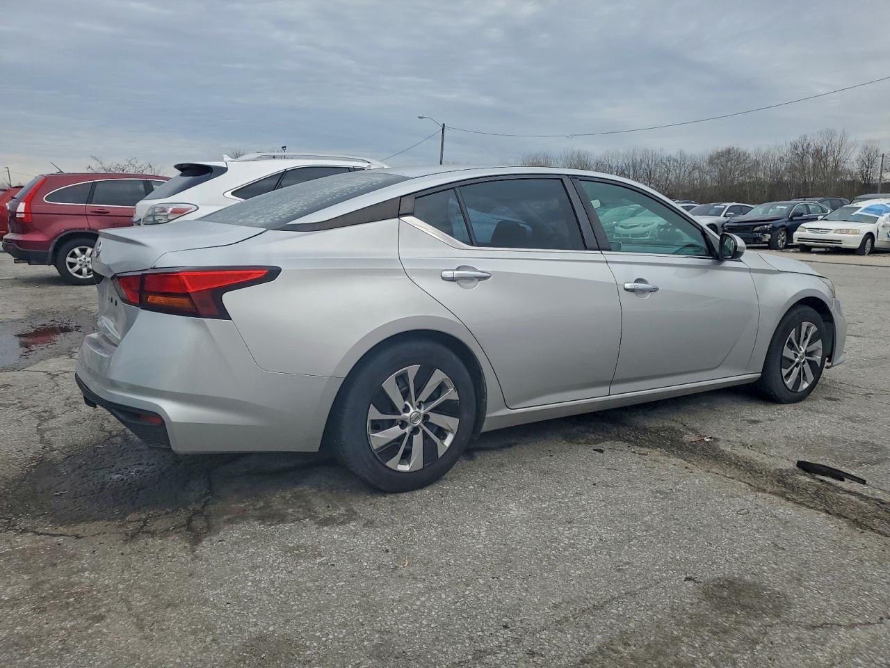 2019 Nissan Altima S - Фото 3