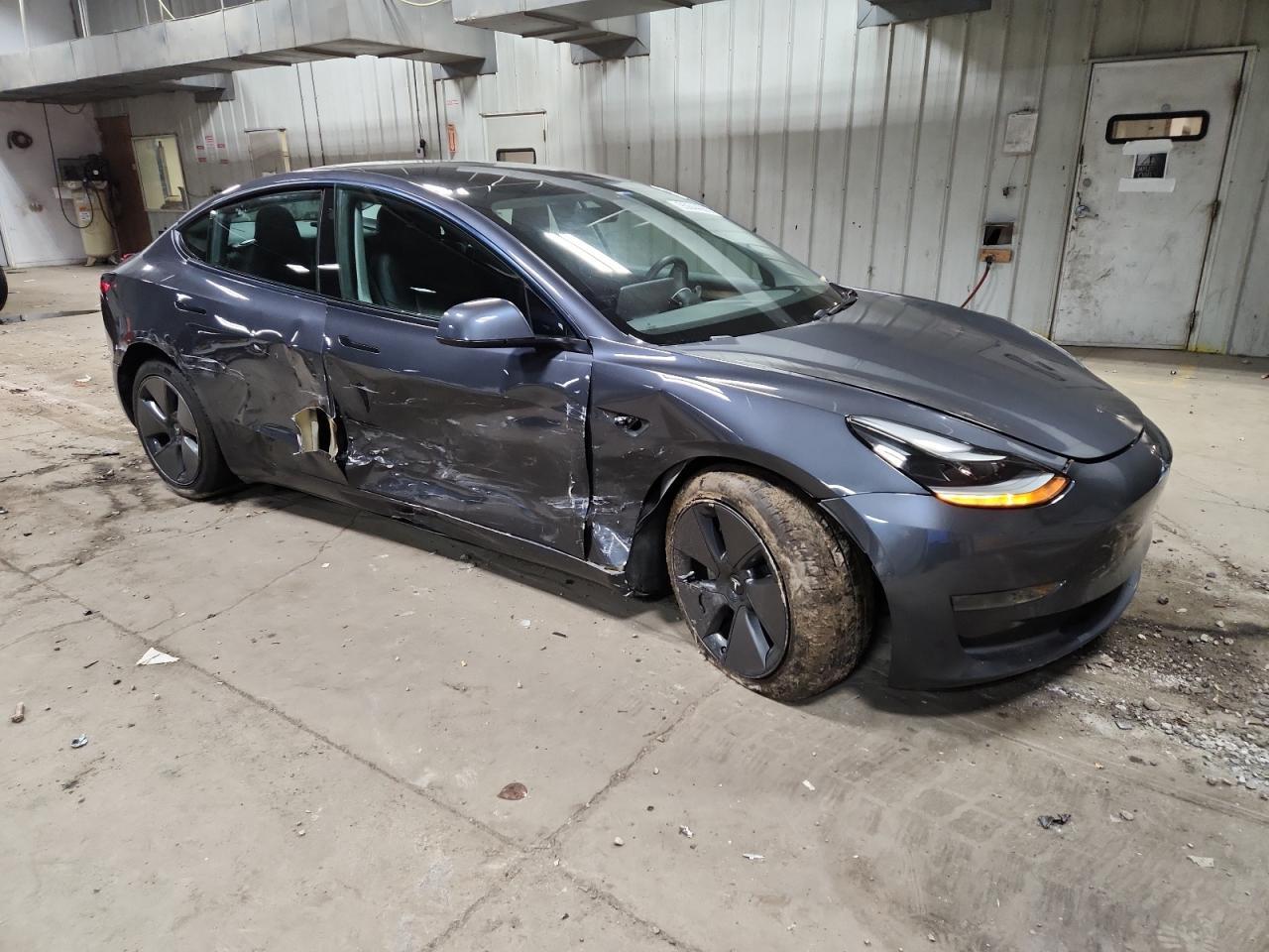 2021 Tesla Model 3 - Фото 4