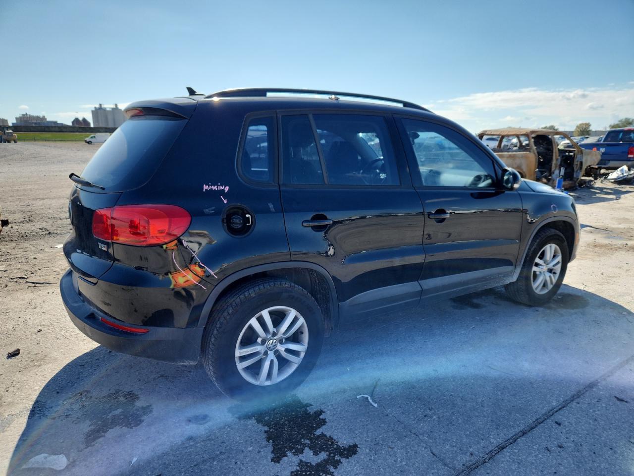 2017 Volkswagen Tiguan S - Фото 3