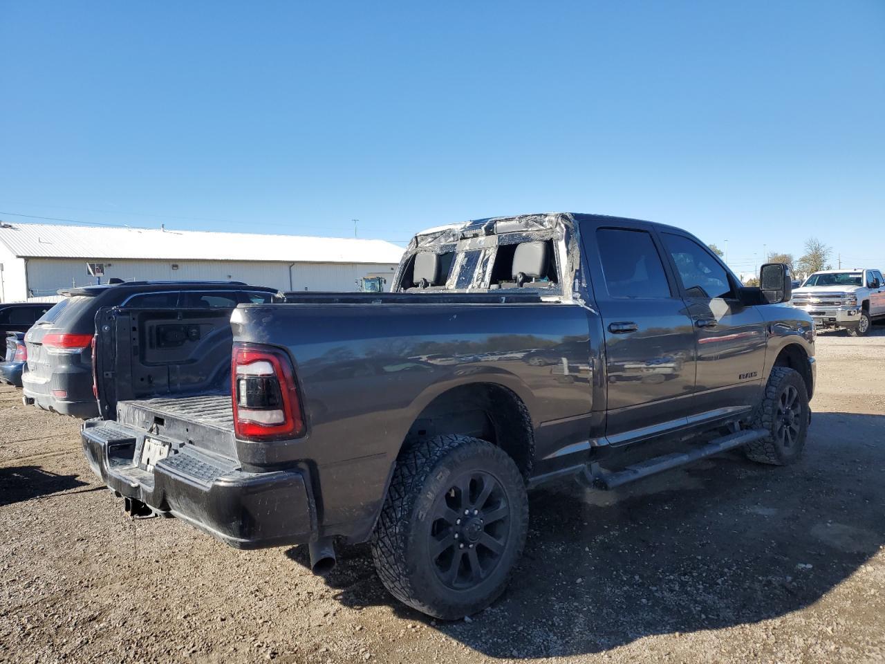 2023 Ram 2500 Laramie - Фото 3