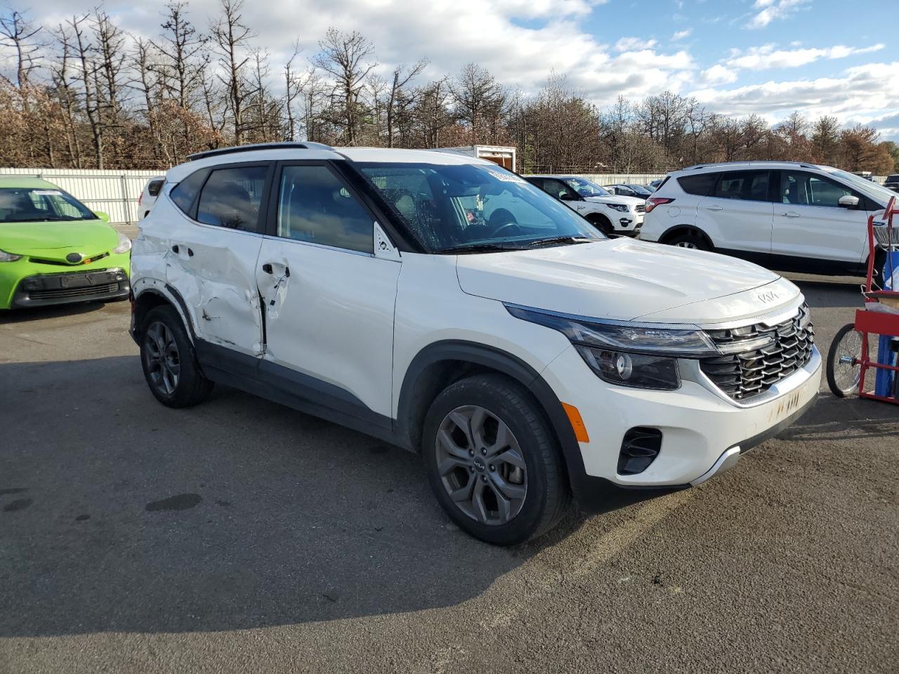 2024 Kia Seltos S - Image 4