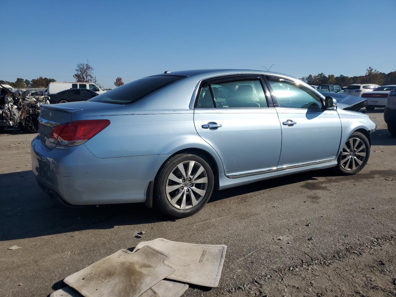 2012 Toyota Avalon Base - Фото 3