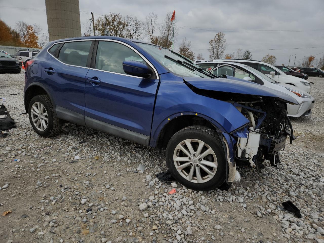 2017 Nissan Rogue Sport S - Фото 4