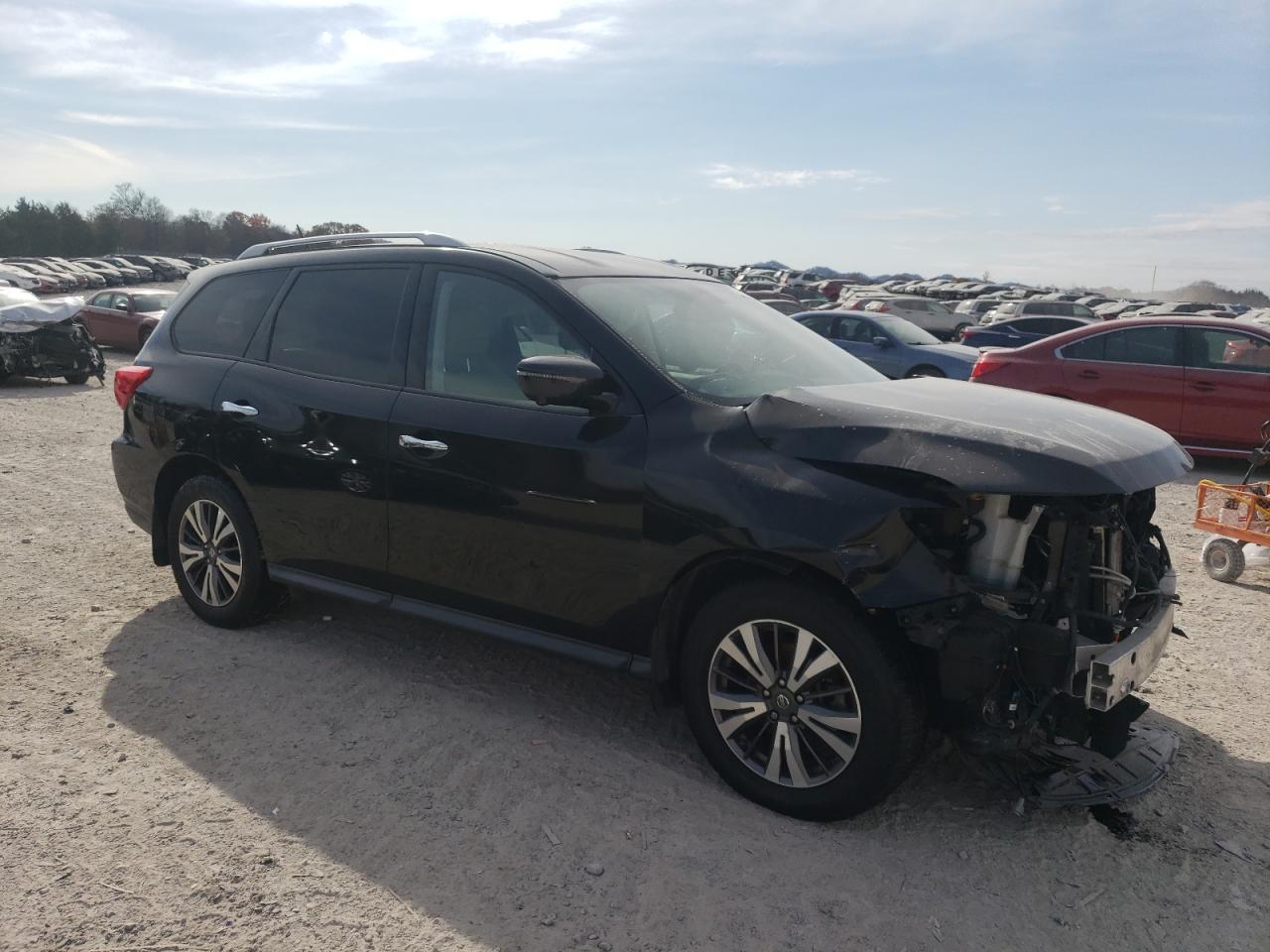 2017 Nissan Pathfinder S - Фото 4