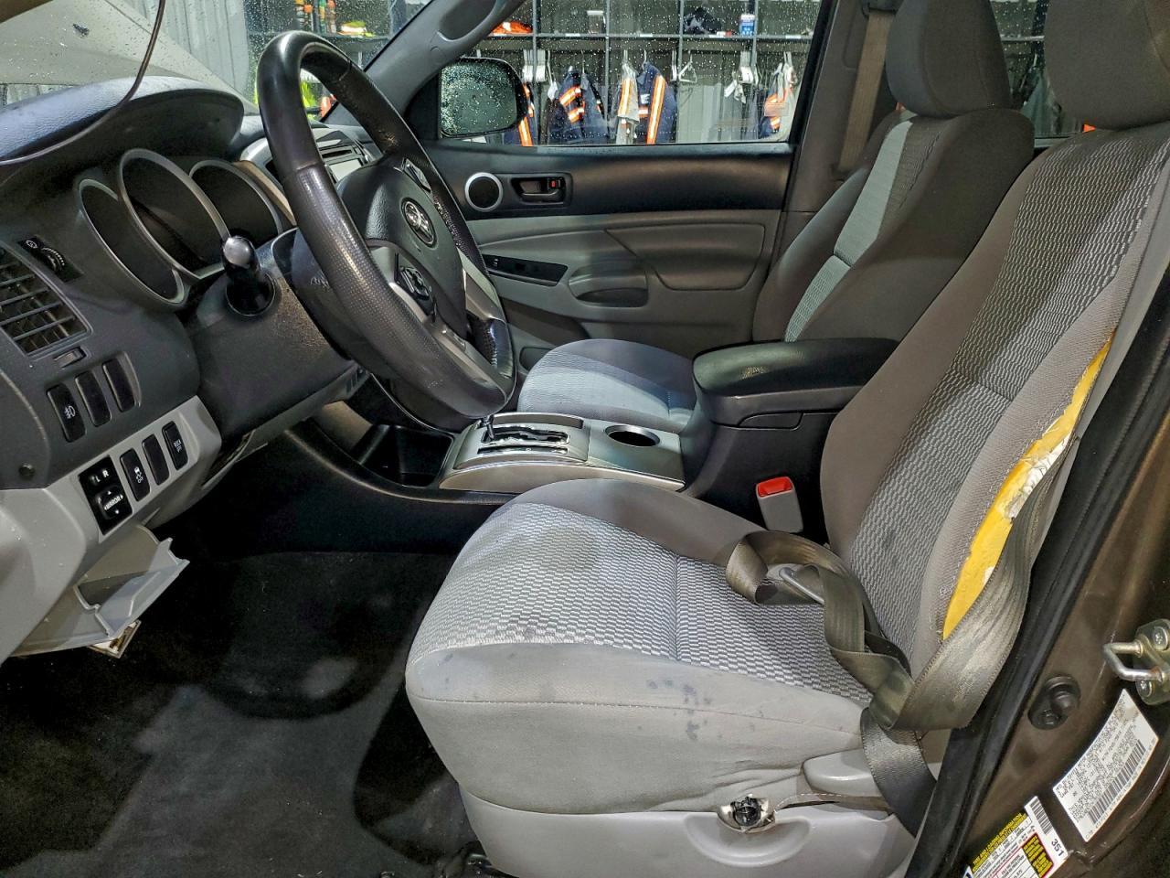 2014 Toyota Tacoma V6 - Image 7