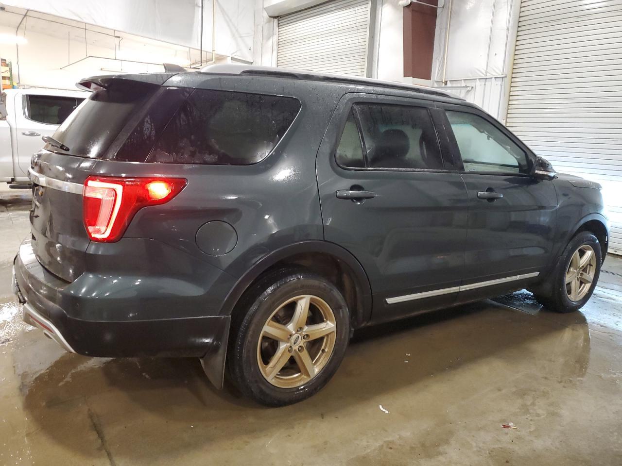 2016 Ford Explorer Xlt - Фото 3
