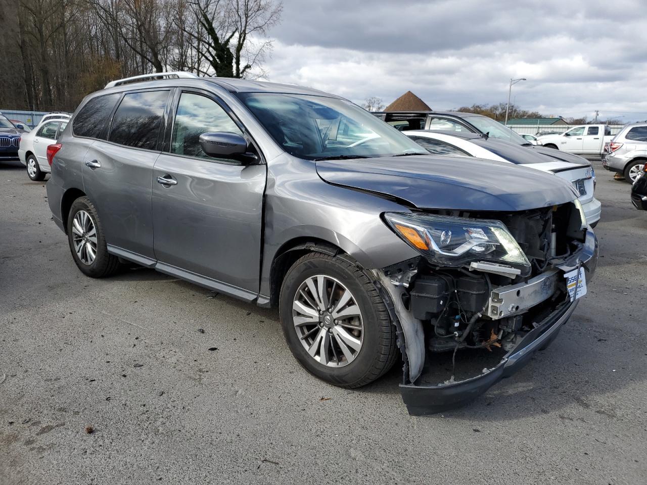 2018 Nissan Pathfinder S - Фото 4