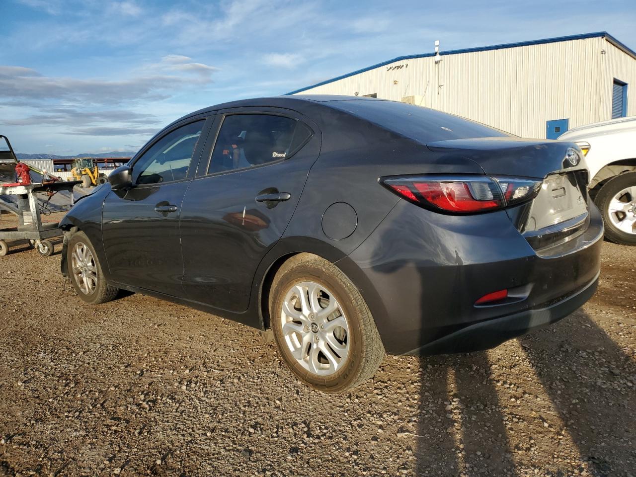 2018 Toyota Yaris Ia - Фото 2