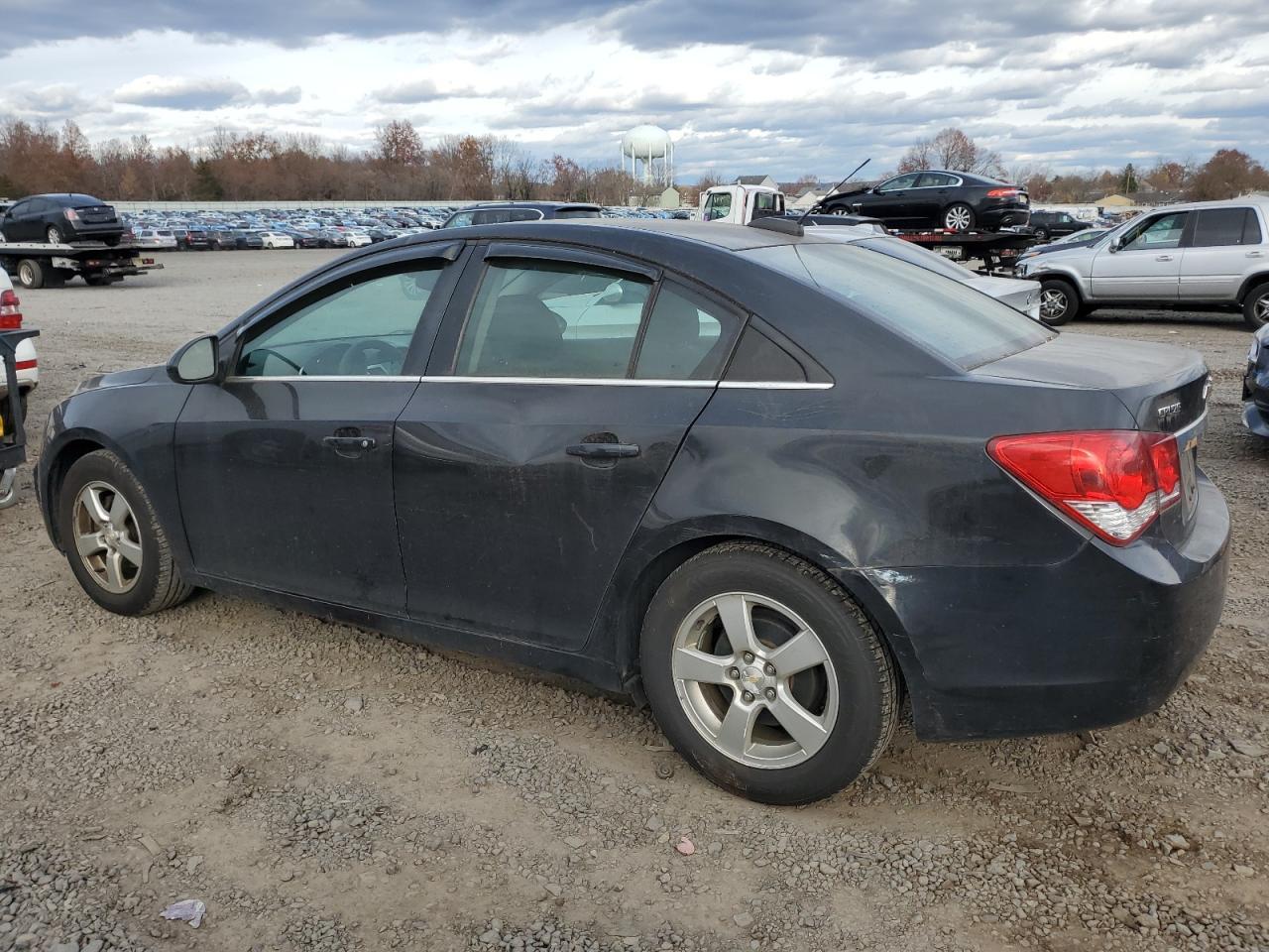 2016 Chevrolet Cruze Limited Lt - Image 2