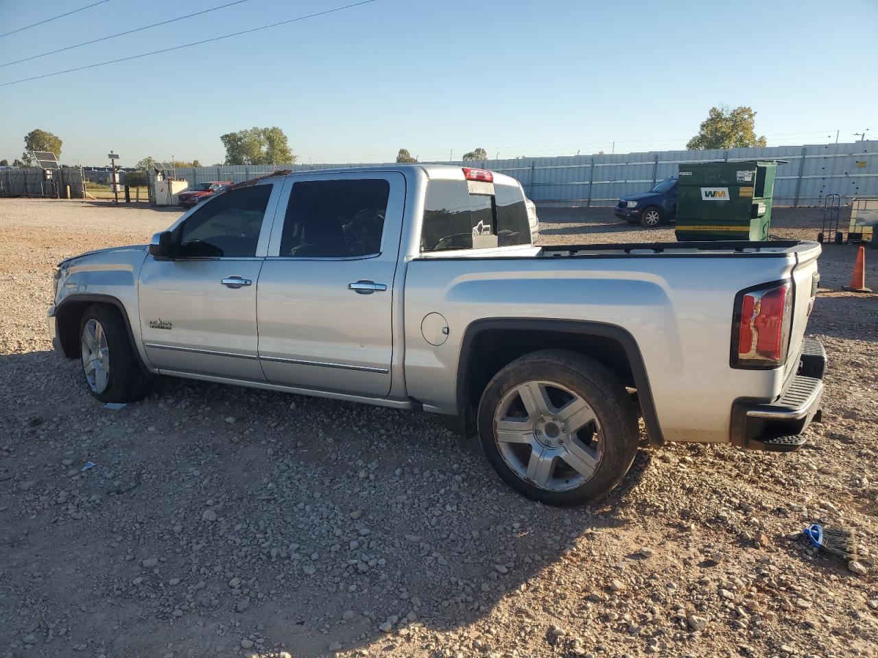 2017 GMC Sierra C1500 Slt - Image 2