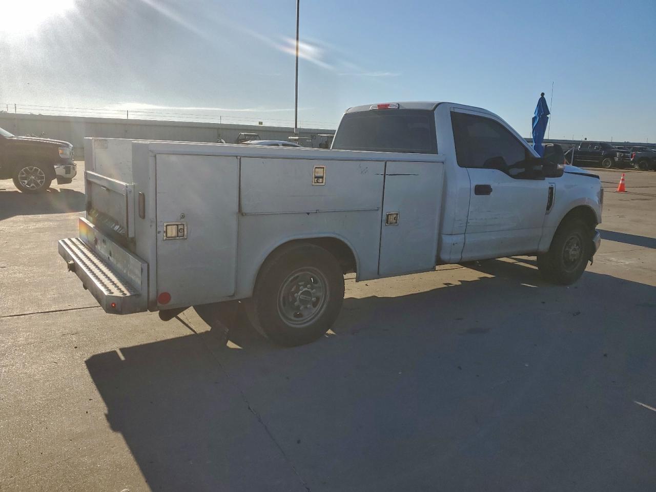 2019 Ford F250 Super Duty - Image 3
