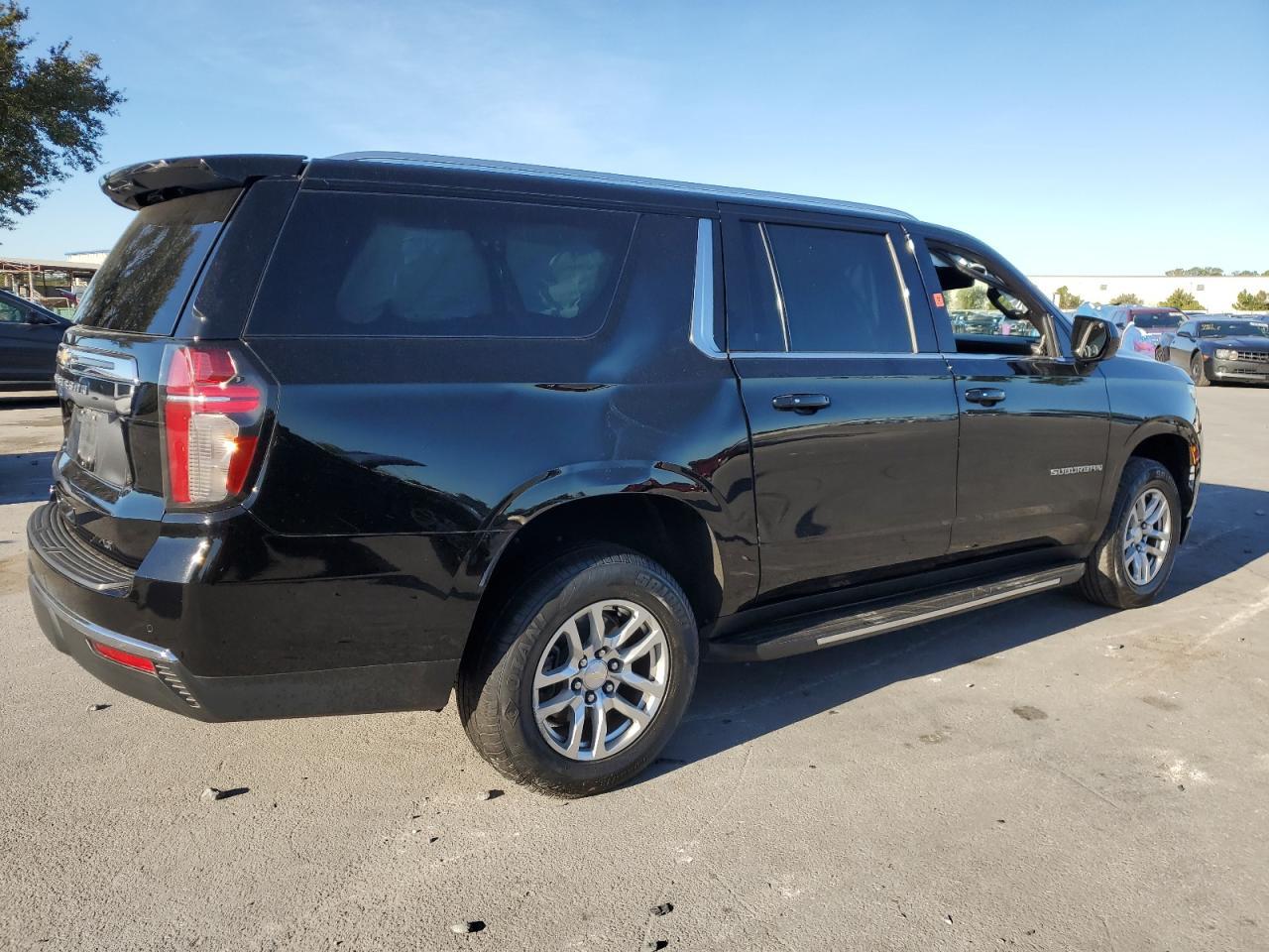 2021 Chevrolet Suburban C1500 Lt - Image 5