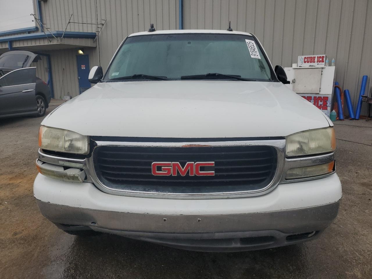 2003 GMC Yukon Xl C1500 - Image 5