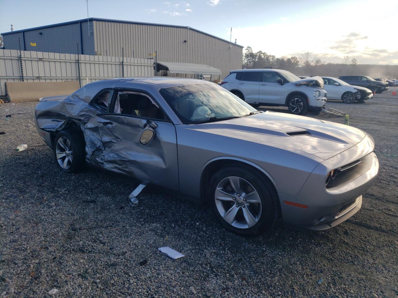 2018 Dodge Challenger Sxt - Image 4