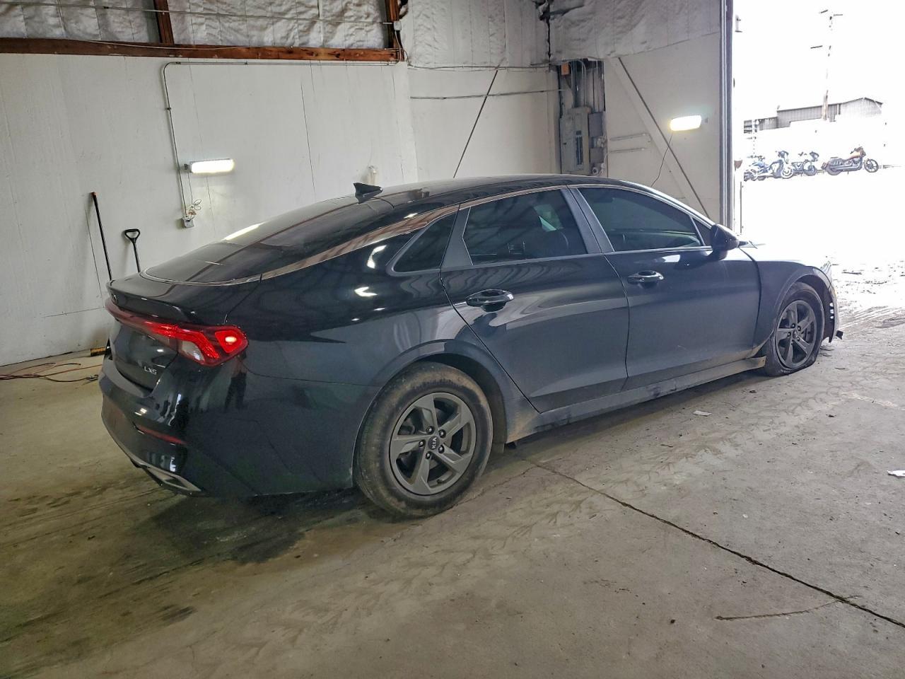 2021 Kia K5 Lxs - Image 3