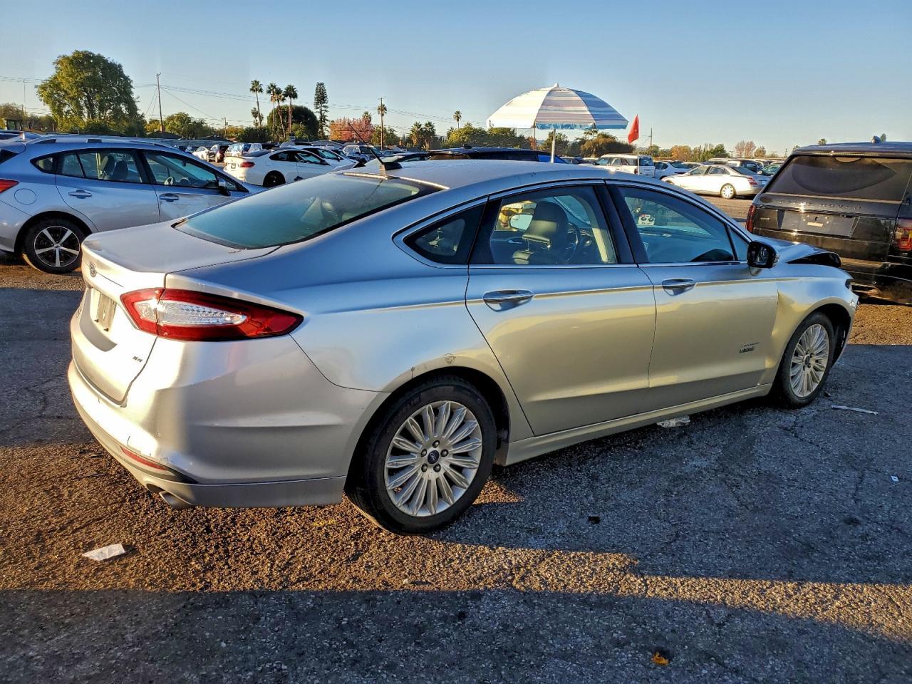 2016 Ford Fusion Se Phev - Фото 3