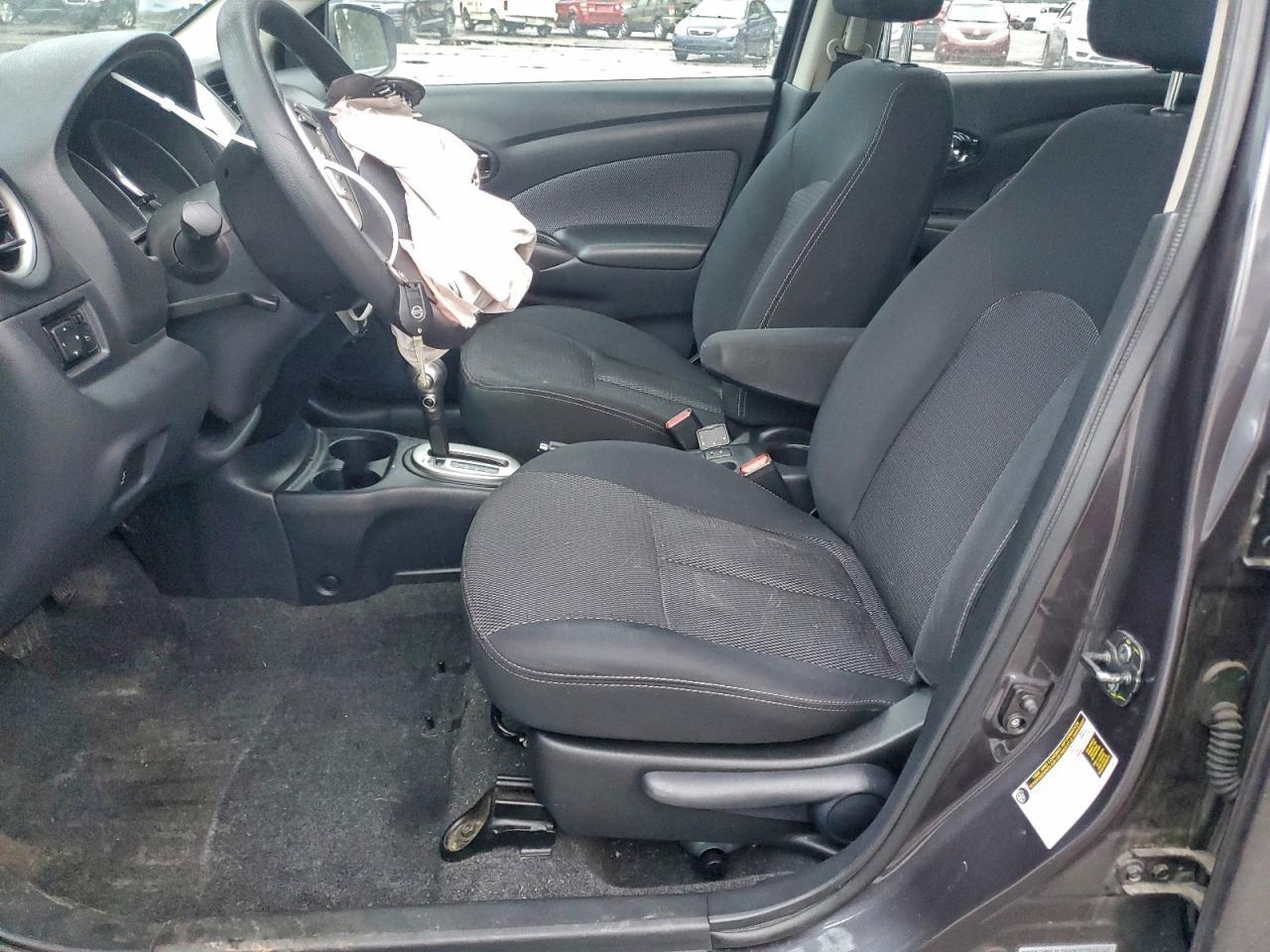 2015 Nissan Versa S - Фото 7