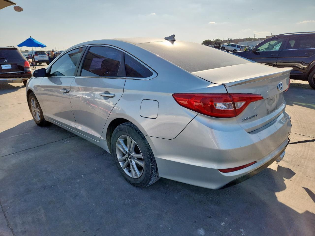 2016 Hyundai Sonata Se - Фото 2