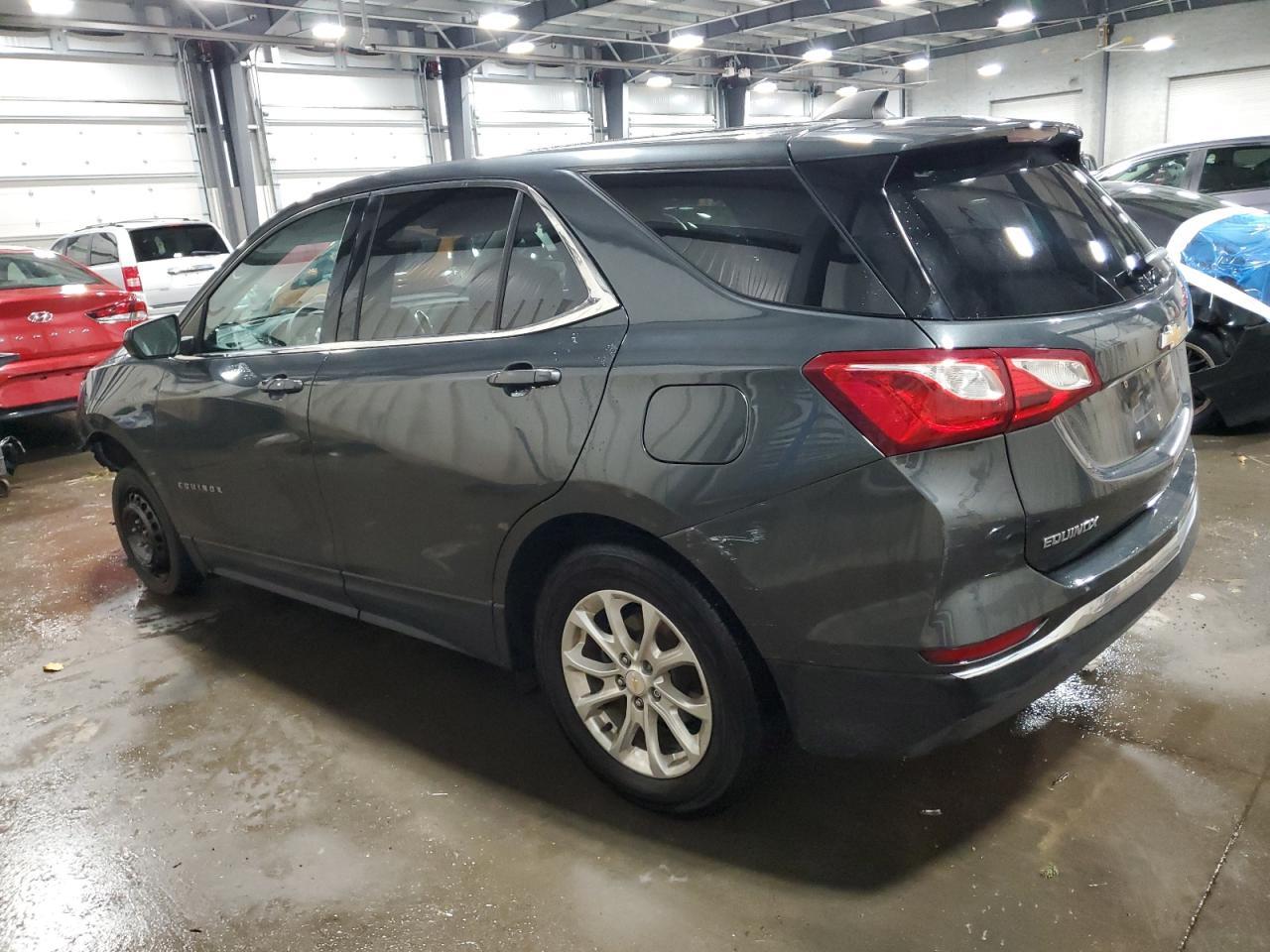 2020 Chevrolet Equinox Lt - Image 2