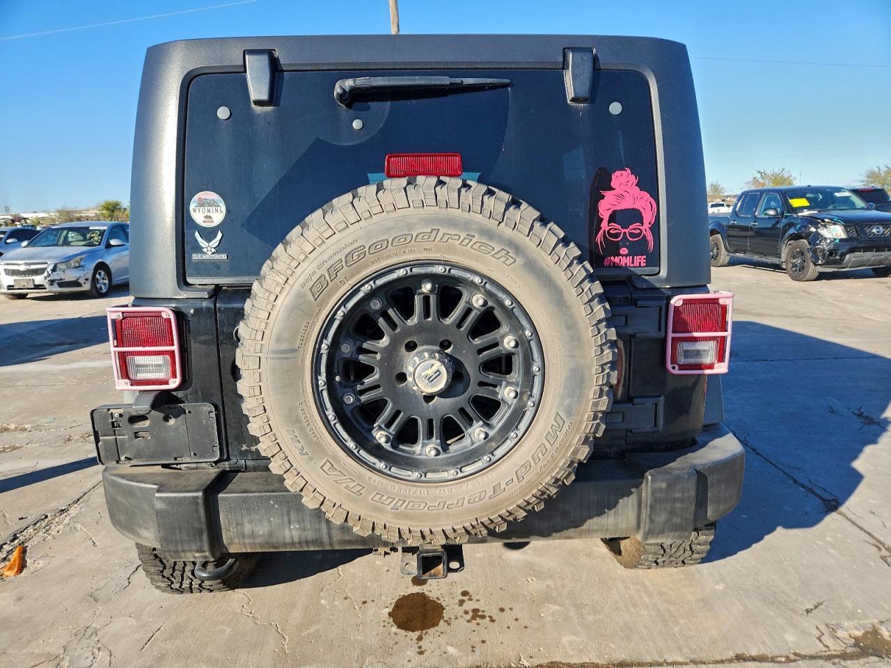 2011 Jeep Wrangler Unlimited Rubicon - Фото 6